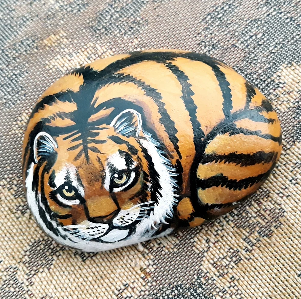 Hand Painted Tiger on Rock Signed by Artist / 3" Decorated Rock Art - Picture 3 of 12